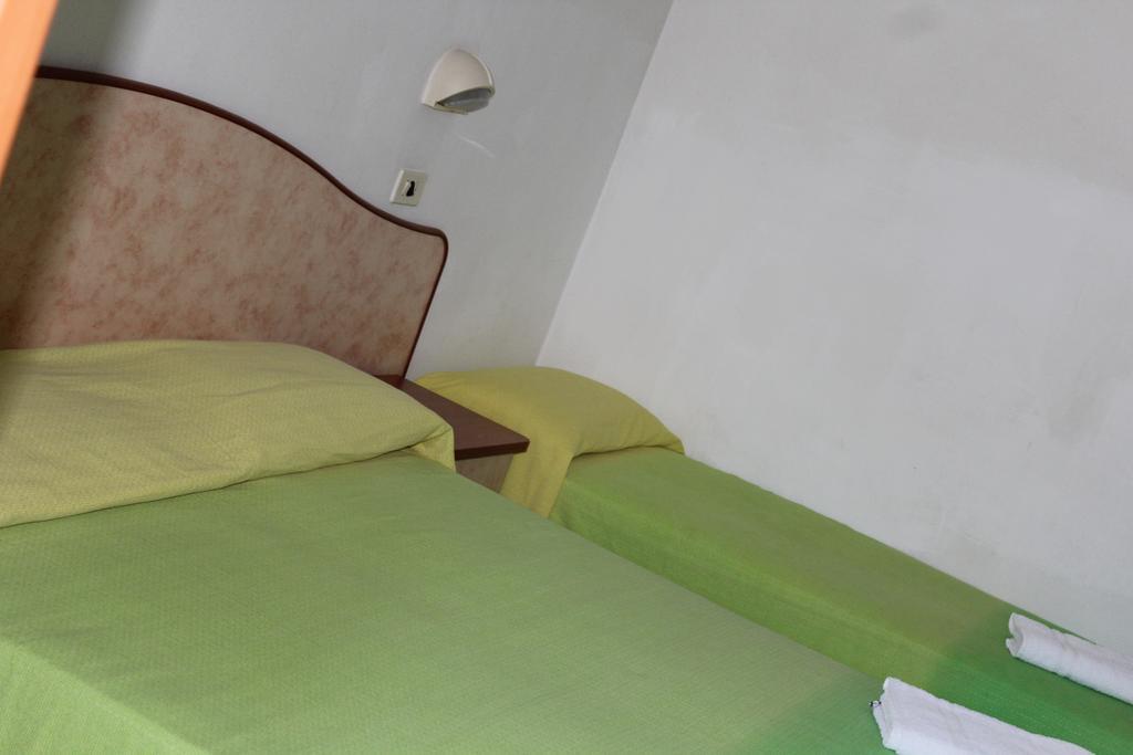 Hotel Holiday Sunshine Summer Misano Adriatico Luaran gambar